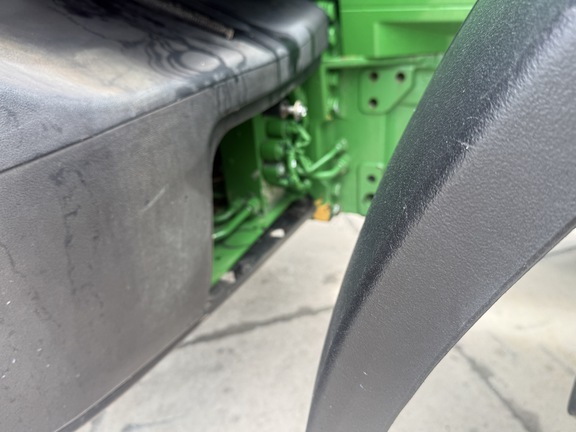 2013 John Deere 7200R Tractor