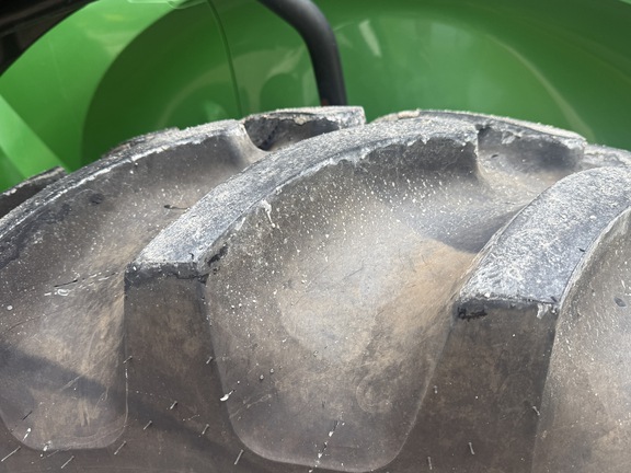 2013 John Deere 7200R Tractor