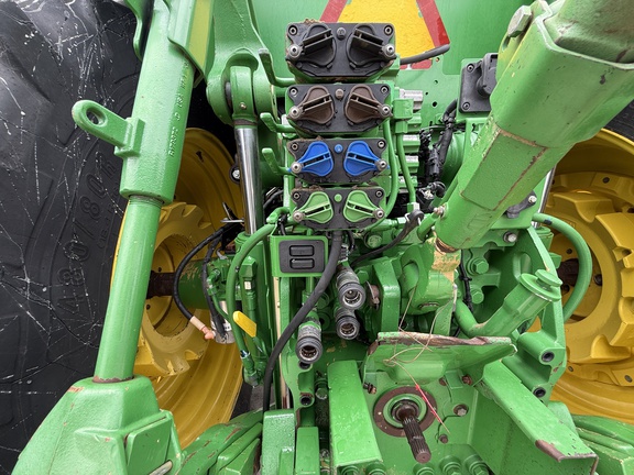 2013 John Deere 7200R Tractor