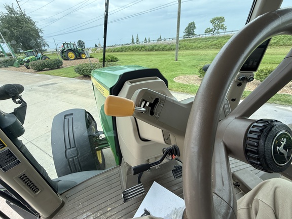 2013 John Deere 7200R Tractor