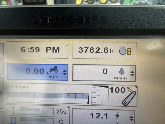 2013 John Deere 7200R Tractor