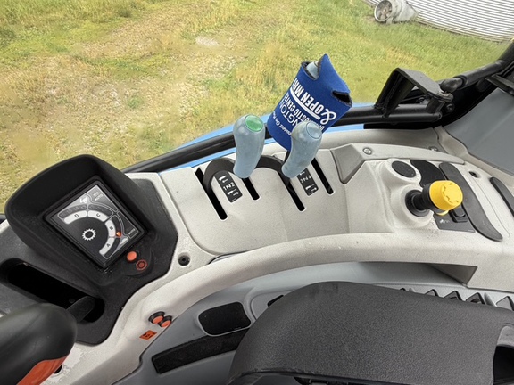 2013 New Holland T6.155 Tractor
