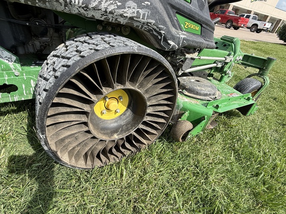 2023 John Deere Z930M Mower/Zero Turn