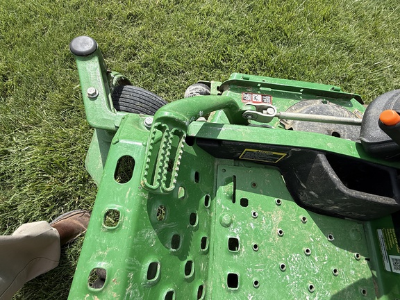 2023 John Deere Z930M Mower/Zero Turn