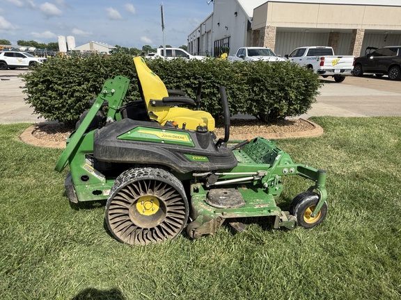 2023 John Deere Z930M Mower/Zero Turn