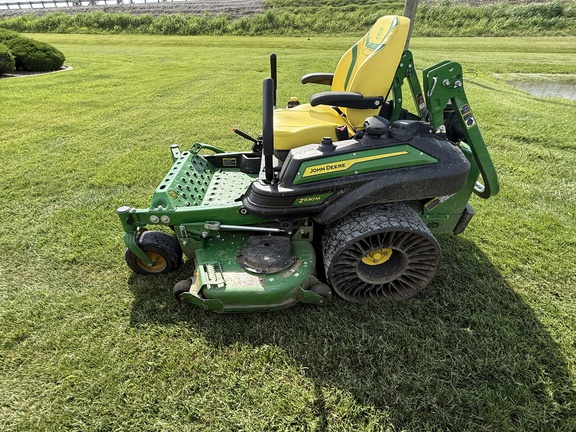 2023 John Deere Z930M Mower/Zero Turn