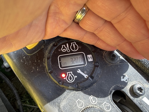 2023 John Deere Z930M Mower/Zero Turn