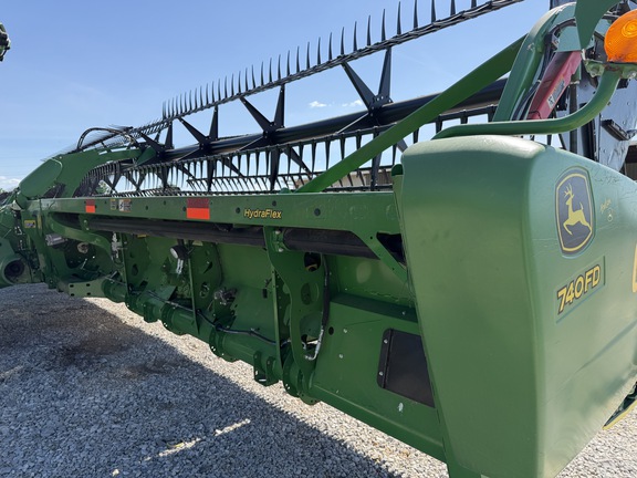 2020 John Deere 740FD Header Combine