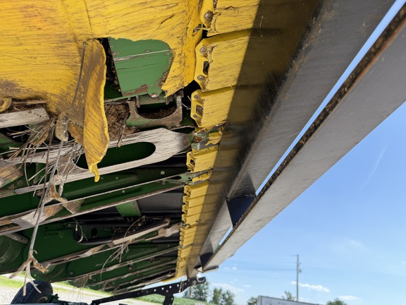 2021 John Deere RD40F Header Combine