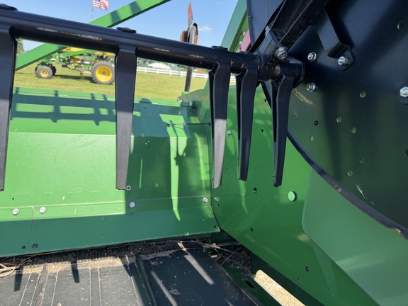 2021 John Deere RD40F Header Combine