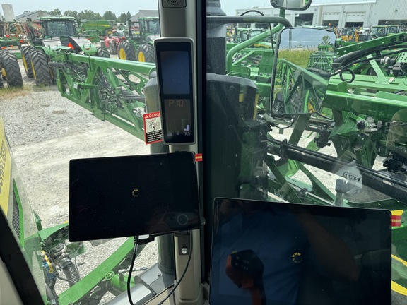 2025 John Deere 410R Sprayer/High Clearance