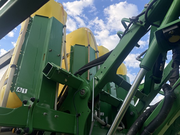 2023 John Deere 612R Sprayer/High Clearance
