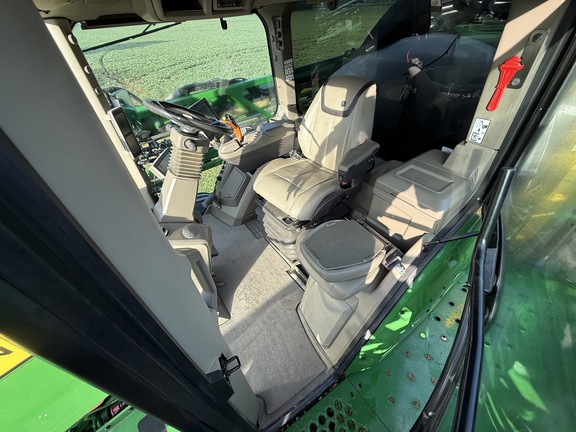 2023 John Deere 612R Sprayer/High Clearance