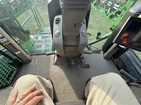 2023 John Deere 612R Sprayer/High Clearance