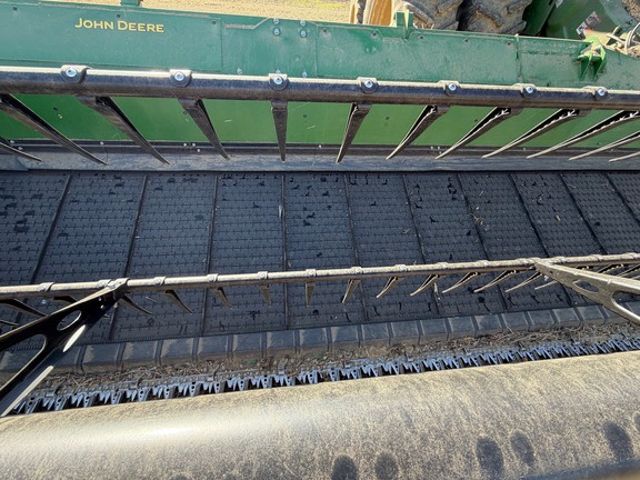 2023 John Deere HD40F Header Combine