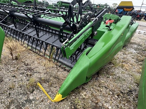 2025 John Deere HDF 40 Header Combine