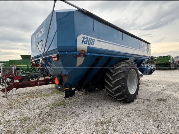 2012 Kinze 1300 Grain Cart