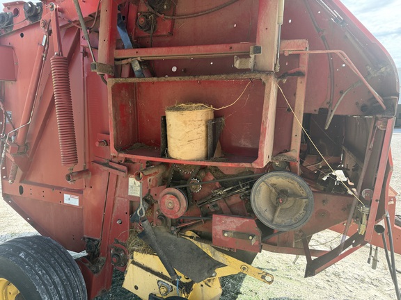 2005 New Holland BR770 Baler/Round