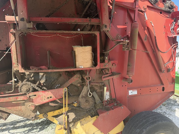 2005 New Holland BR770 Baler/Round