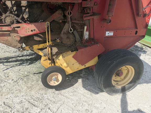 2005 New Holland BR770 Baler/Round