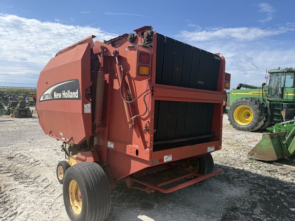2005 New Holland BR770 Baler/Round