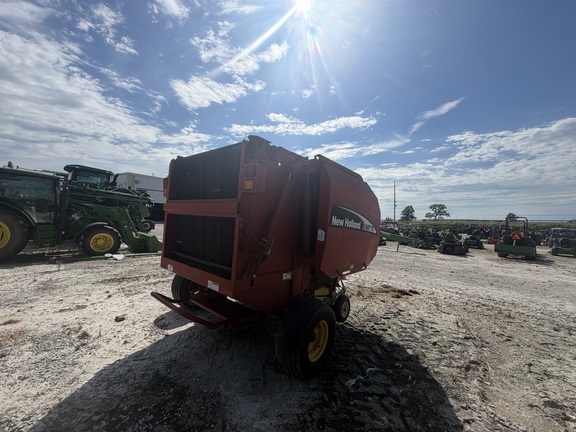2005 New Holland BR770 Baler/Round