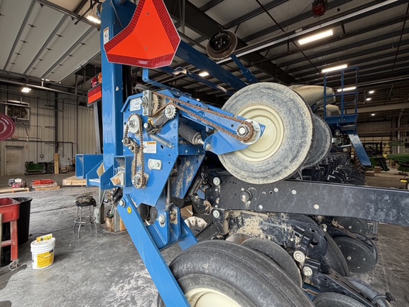 2022 Kinze 3605 Planter