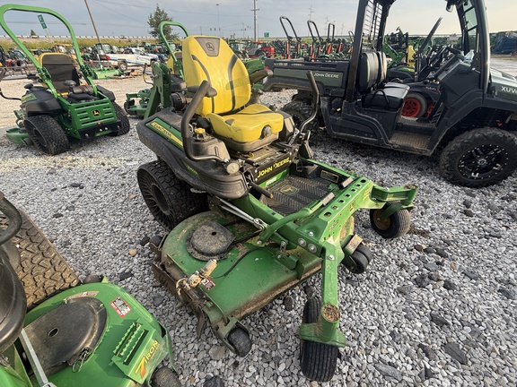 2022 John Deere Z960M Mower/Zero Turn