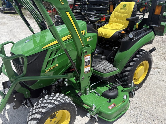 2021 John Deere 2025R Tractor Compact