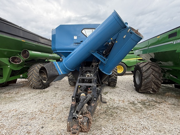 2018 Kinze 1300 Grain Cart