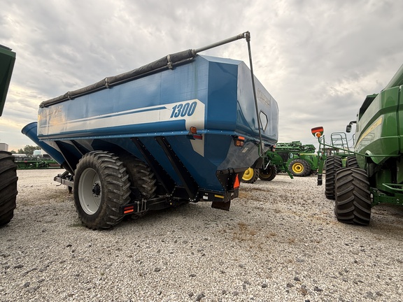 2018 Kinze 1300 Grain Cart