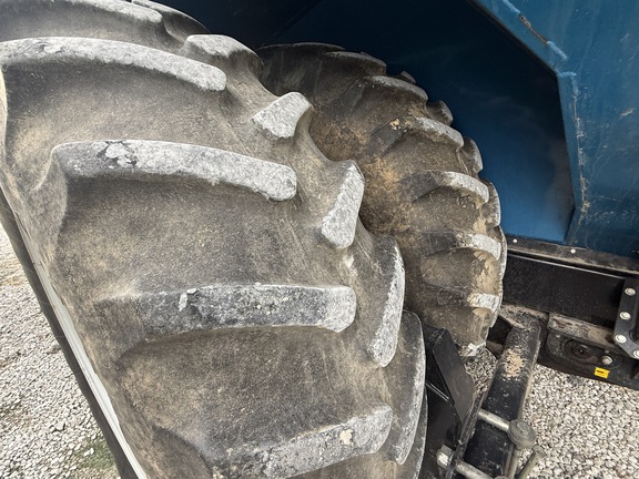 2018 Kinze 1300 Grain Cart