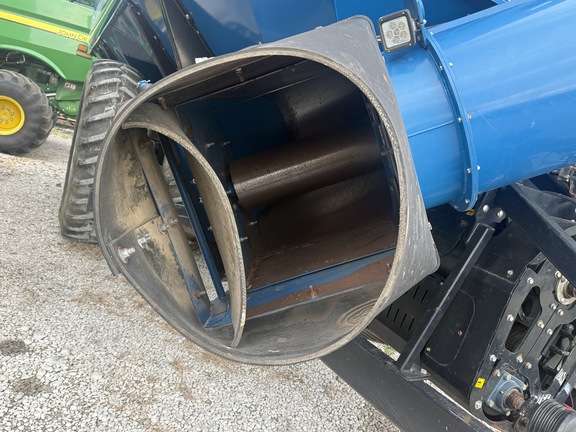 2018 Kinze 1300 Grain Cart