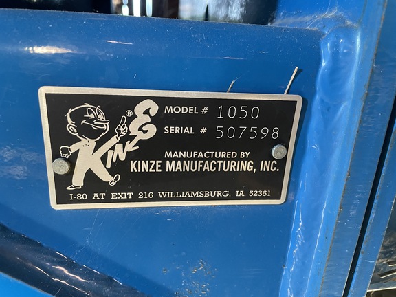 2009 Kinze 1050 Grain Cart