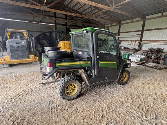 2019 John Deere XUV 835R ATV