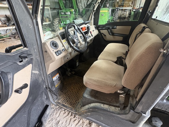 2019 John Deere XUV 835R ATV