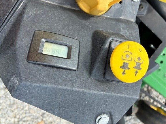 2024 John Deere Z315E Mower/Zero Turn