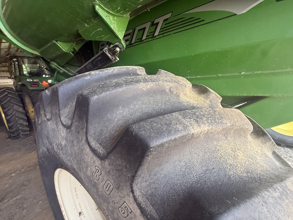 2010 Unverferth 882 Grain Cart