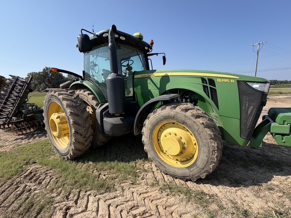 2011 John Deere 8285R Tractor