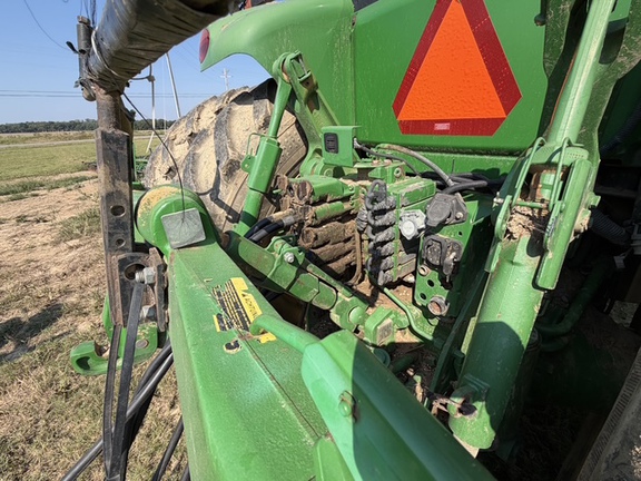 2011 John Deere 8285R Tractor