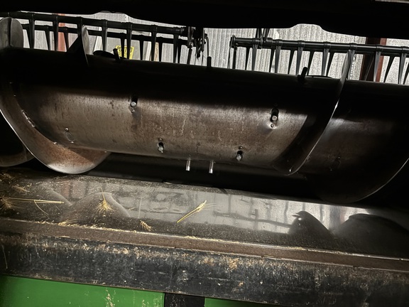 2010 MacDon FD70-40 Header Combine