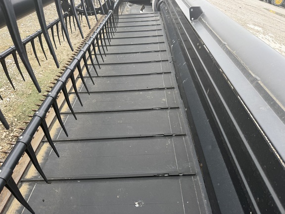 2010 MacDon FD70-40 Header Combine