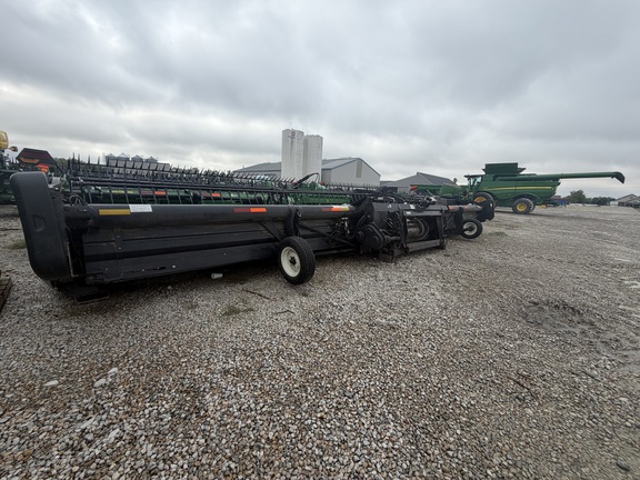 2010 MacDon FD70-40 Header Combine