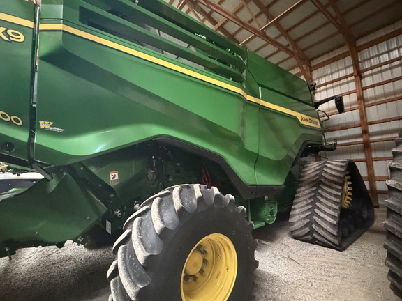 2024 John Deere X9 1000 Combine