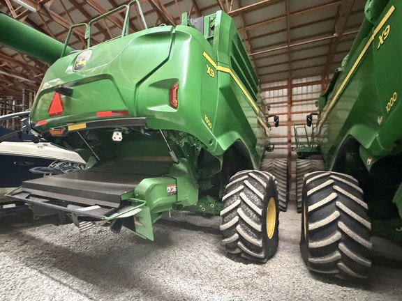 2024 John Deere X9 1000 Combine