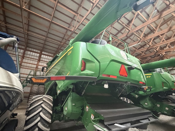 2024 John Deere X9 1000 Combine