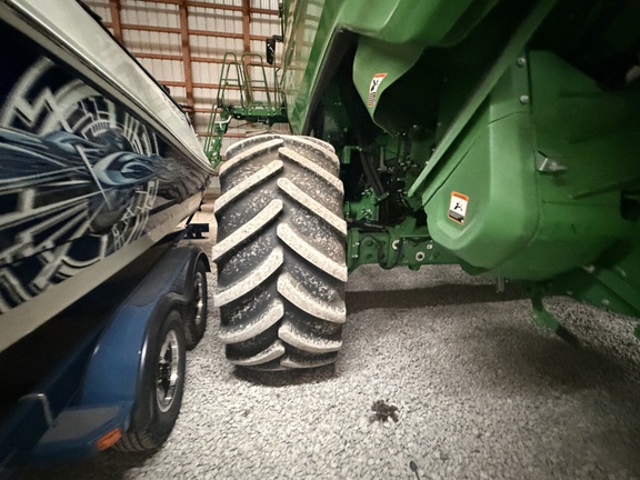 2024 John Deere X9 1000 Combine