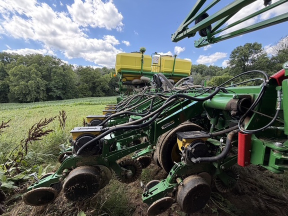 2024 John Deere 1795 Planter
