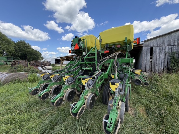 2024 John Deere 1795 Planter