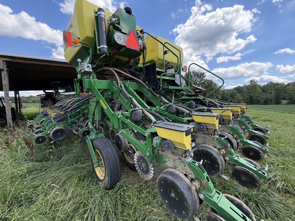 2024 John Deere 1795 Planter